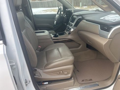 Used 2020 GMC Yukon SLT w/ Open Road Package image 18