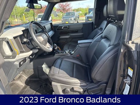 Used 2023 Ford Bronco Badlands AWD/4WD image 12