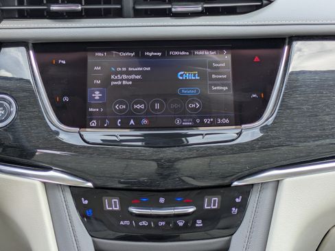 Used 2023 Cadillac XT6 Premium Luxury AWD/4WD image 18