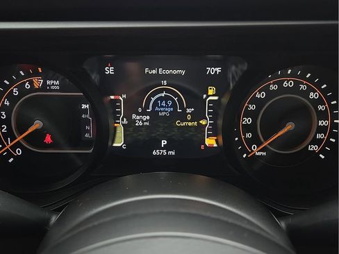 Used 2025 Jeep Gladiator Mojave w/ Convenience Group AWD/4WD image 19