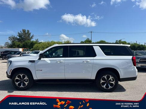 New 2026 GMC Yukon XL AT4 AWD/4WD image 4
