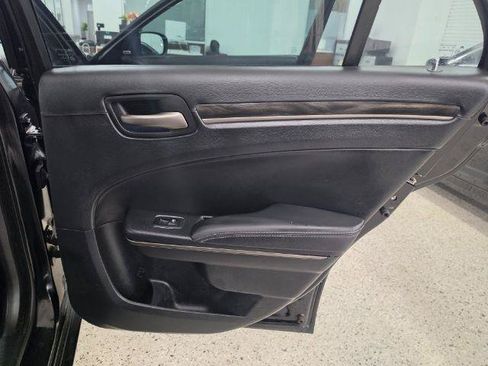 Used 2013 Chrysler 300 C RWD image 30
