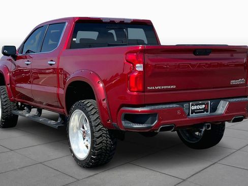 Used 2021 Chevrolet Silverado 1500 High Country w/ Technology Package image 12