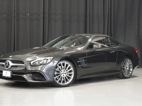 Used 2019 Mercedes-Benz SL 550 image 1