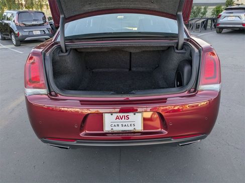 Used 2023 Chrysler 300 S image 31