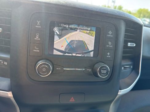 Used 2022 RAM 1500 Big Horn AWD/4WD image 40