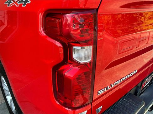 Used 2019 Chevrolet Silverado 1500 LT w/ All-Star Edition AWD/4WD image 23