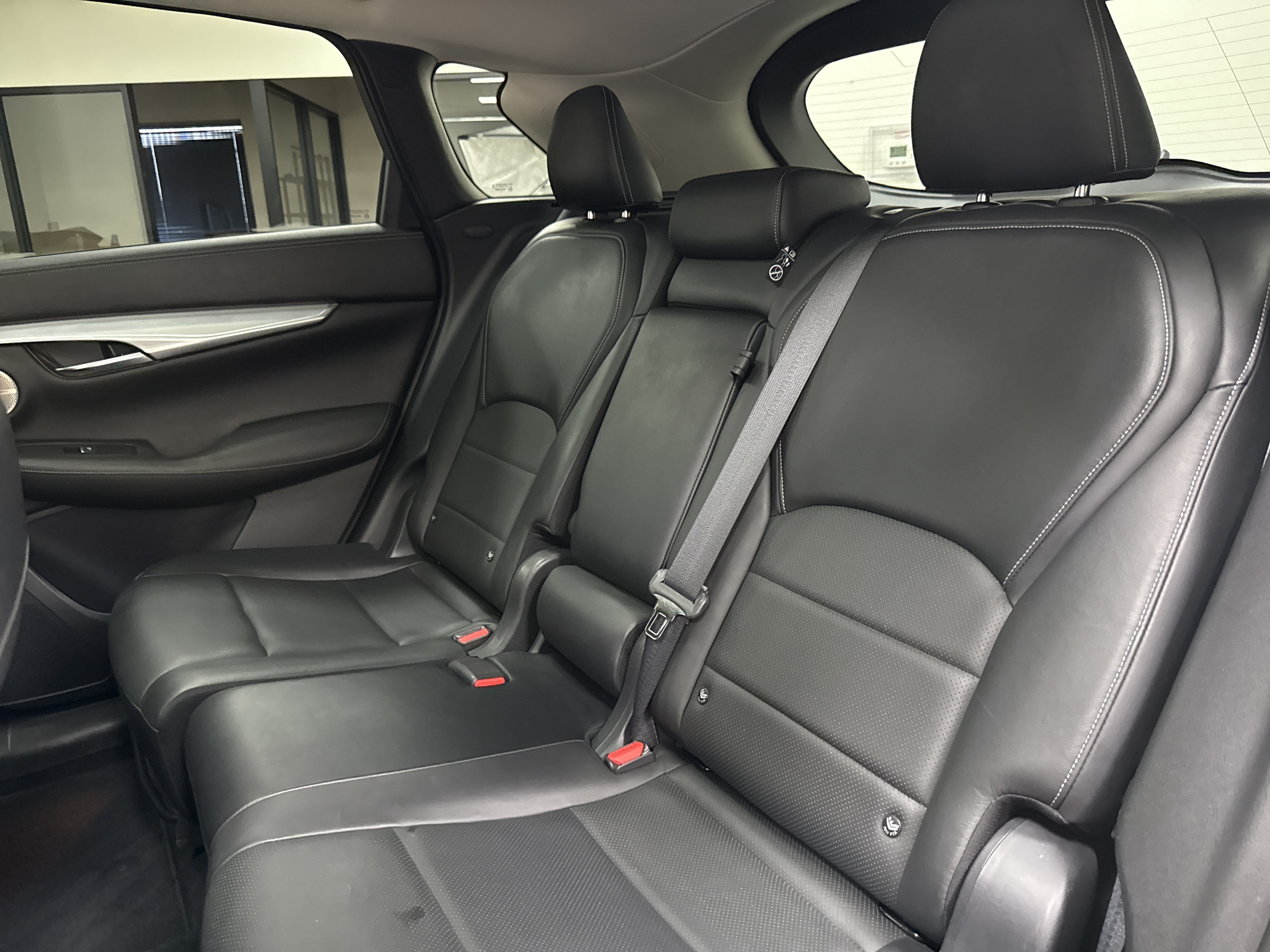 Used 2019 INFINITI QX50 FWD image 15