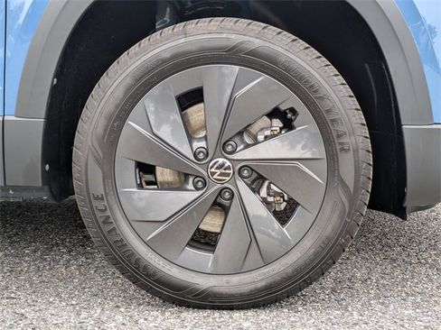 New 2026 Volkswagen Taos S image 10