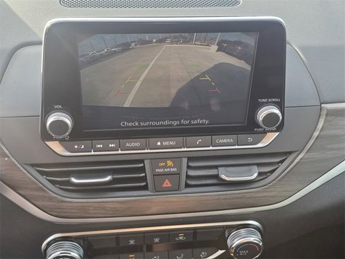 Used 2023 Nissan Altima 2.5 SV image 22