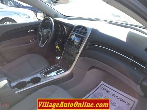 Used 2013 Chevrolet Malibu LS image 28