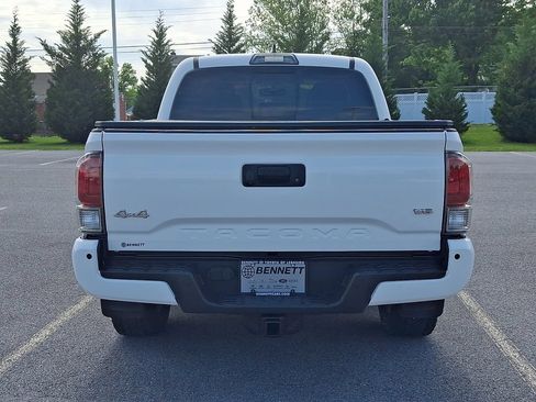 Used 2017 Toyota Tacoma Limited w/ Tow Package AWD/4WD image 5