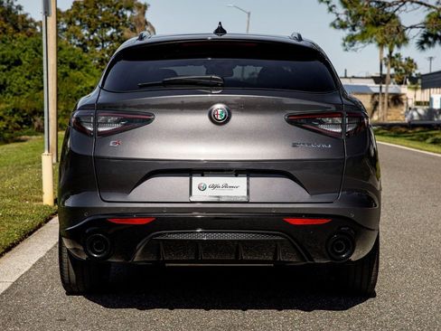 New 2025 Alfa Romeo Stelvio Sprint image 4