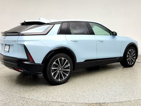Used 2026 Cadillac Lyriq Sport AWD/4WD image 5