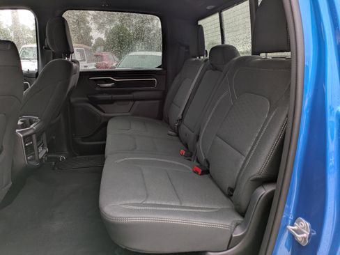 Used 2025 RAM 1500 4x4 Crew Cab image 14