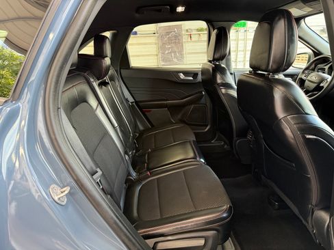 Used 2025 Ford Escape ST-Line Select AWD/4WD image 18