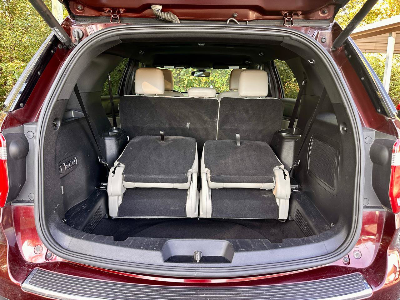 Used 2018 Ford Explorer Limited w/ Equipment Group 301A AWD/4WD image 31