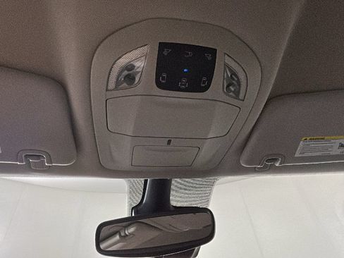 Used 2023 Chrysler Voyager LX FWD image 27