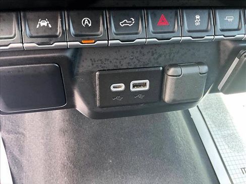 Used 2023 Chevrolet Silverado 1500 Custom RWD image 25