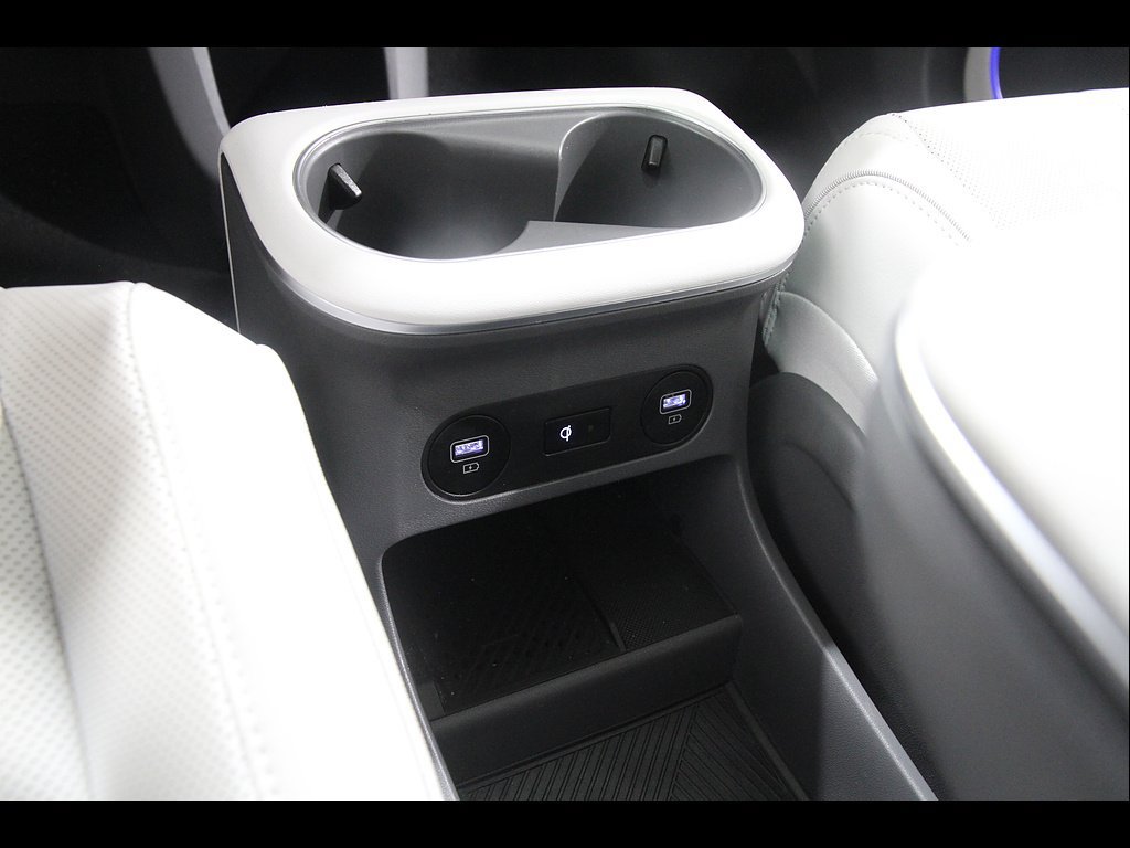 Certified 2024 Hyundai Ioniq 5 Limited AWD/4WD image 18