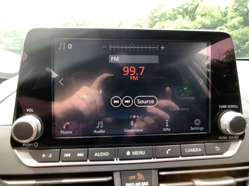 New 2025 Nissan Altima 2.5 SV image 18