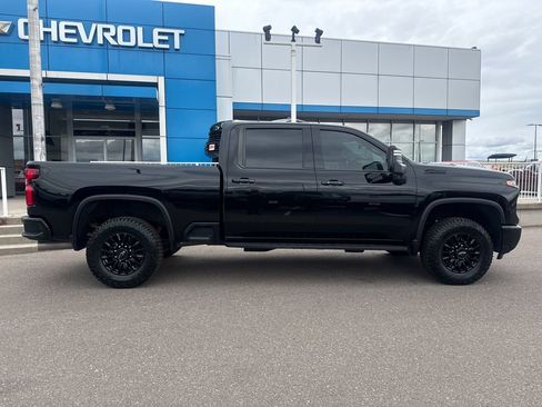 Used 2024 Chevrolet Silverado 2500 LTZ w/ LTZ Plus Package AWD/4WD image 6