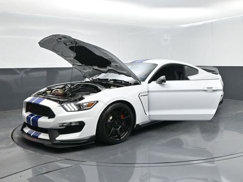Used 2017 Ford Mustang Shelby GT350R w/ GT350R Equipment Group 920A RWD image 67