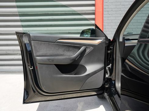 Used 2023 Tesla Model Y Performance AWD/4WD image 23