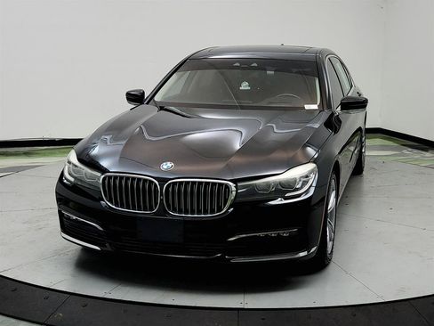Used 2017 BMW 740i RWD image 2