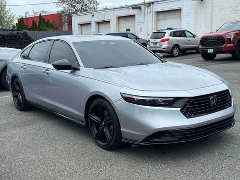 Used 2023 Honda Accord Sport image 4