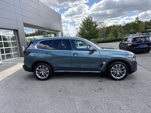 New 2026 BMW X5 xDrive40i w/ Premium Package AWD/4WD image 8