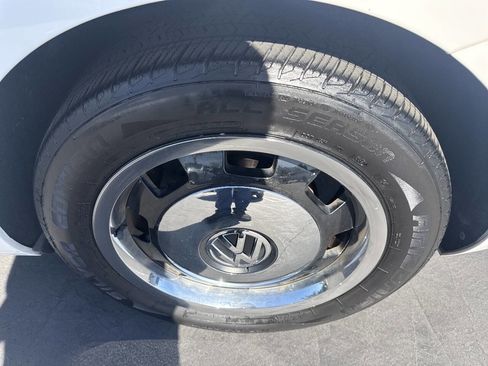 Used 2012 Volkswagen Beetle 2.5 image 25