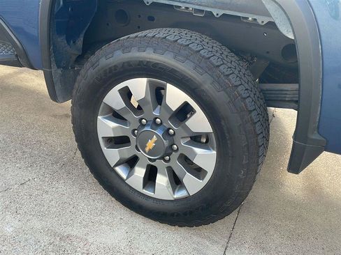 Used 2026 Chevrolet Silverado 2500 Custom w/ Custom Convenience Package AWD/4WD image 5