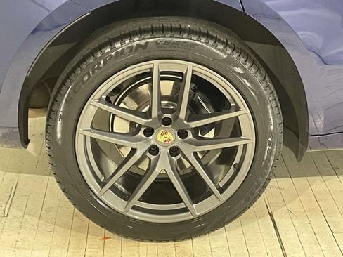 Certified 2026 Porsche Macan Turbo AWD/4WD image 13