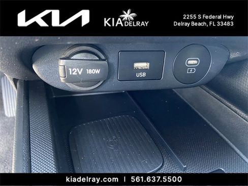 Used 2025 Hyundai Elantra SEL image 23