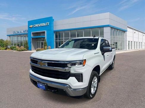 Used 2023 Chevrolet Silverado 1500 LT AWD/4WD image 1
