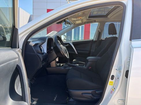 Used 2017 Toyota RAV4 XLE FWD image 14