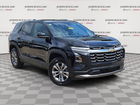 Used 2026 Chevrolet Equinox LT w/ Convenience Package II FWD image 1