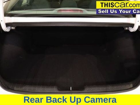 Used 2024 Hyundai Elantra SE FWD image 13