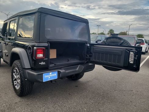 New 2026 Jeep Wrangler Unlimited Sport AWD/4WD image 9