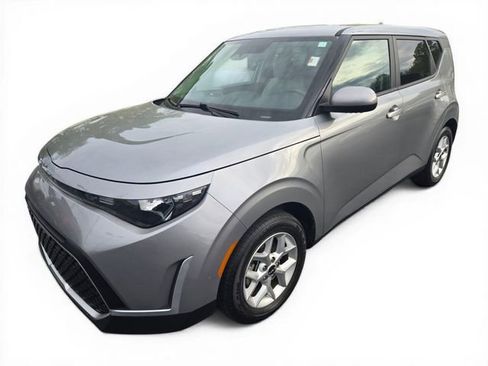 Used 2024 Kia Soul LX w/ Option Group 015 FWD image 8
