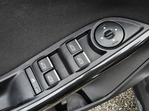 Used 2017 Ford Focus Titanium w/ Titanium Technology Package image 24