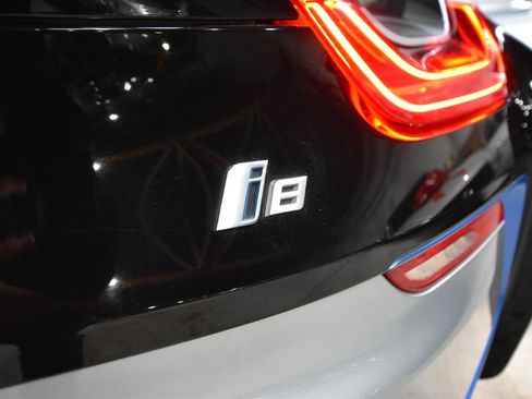 Used 2016 BMW i8 AWD/4WD image 9