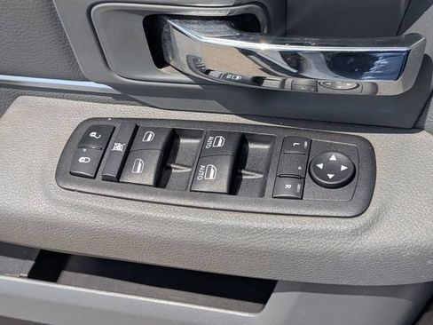 Used 2016 RAM 1500 Classic SLT AWD/4WD image 14
