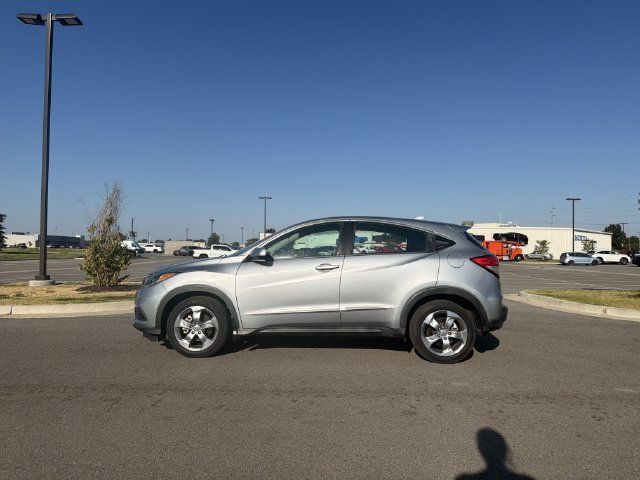 Used 2022 Honda HR-V LX image 2