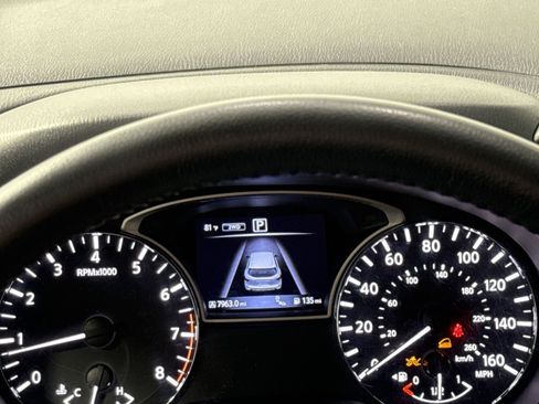 Used 2019 Nissan Pathfinder SV AWD/4WD image 18