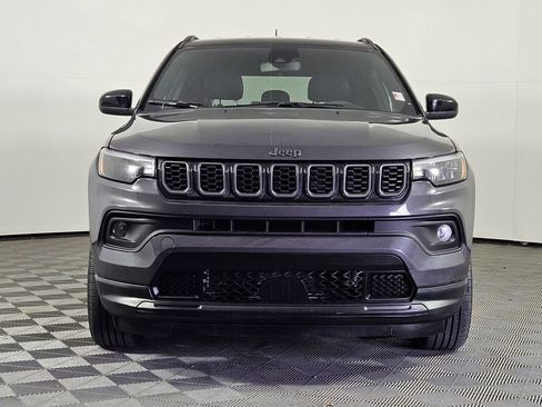 Used 2024 Jeep Compass Latitude w/ Altitude Special Edition AWD/4WD image 2