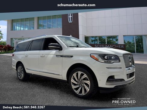 Used 2022 Lincoln Navigator L Reserve RWD image 1