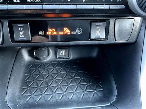 Used 2023 Toyota RAV4 XLE image 26