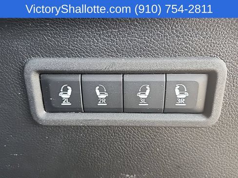 Certified 2024 Jeep Wagoneer L Series II w/ Flexible Seating Group AWD/4WD image 32
